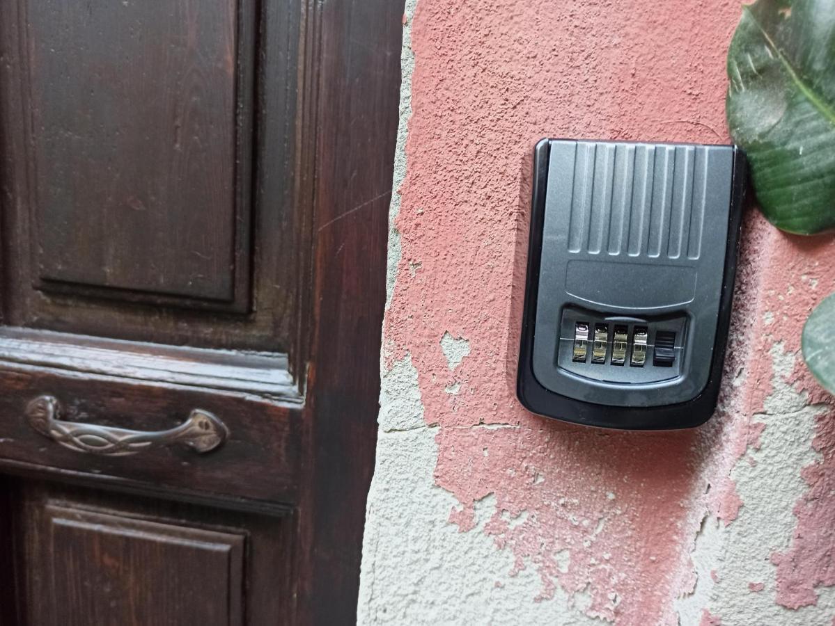 La Casetta Nel Centro カリアリ エクステリア 写真